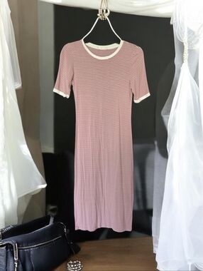 Heart & Hips Mauve & White Striped Ringer Bodycon Midi Dress Size Med.